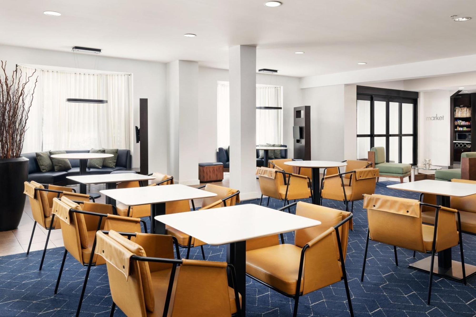 Courtyard By Marriott Concord Hotell Exteriör bild