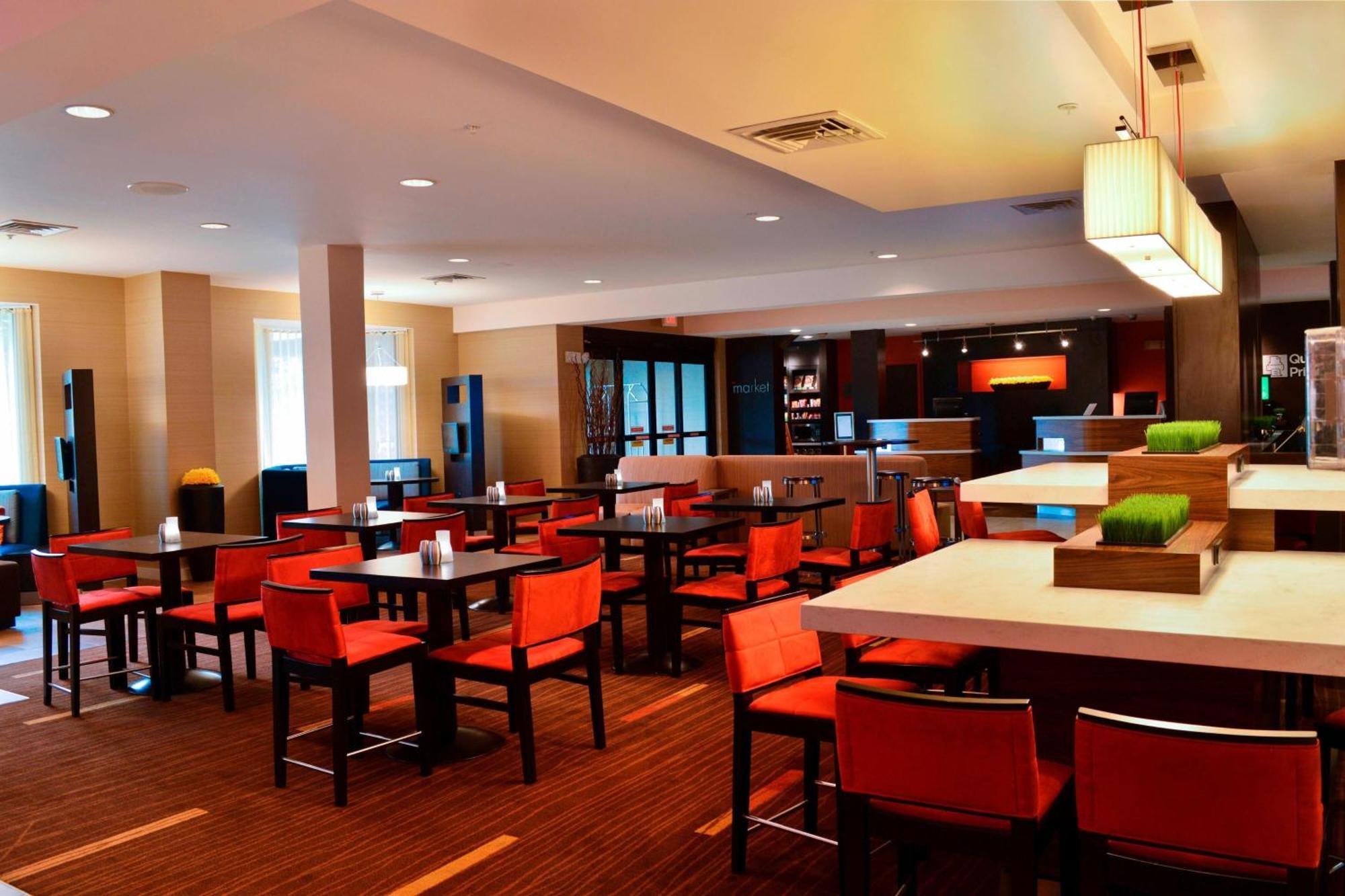 Courtyard By Marriott Concord Hotell Exteriör bild