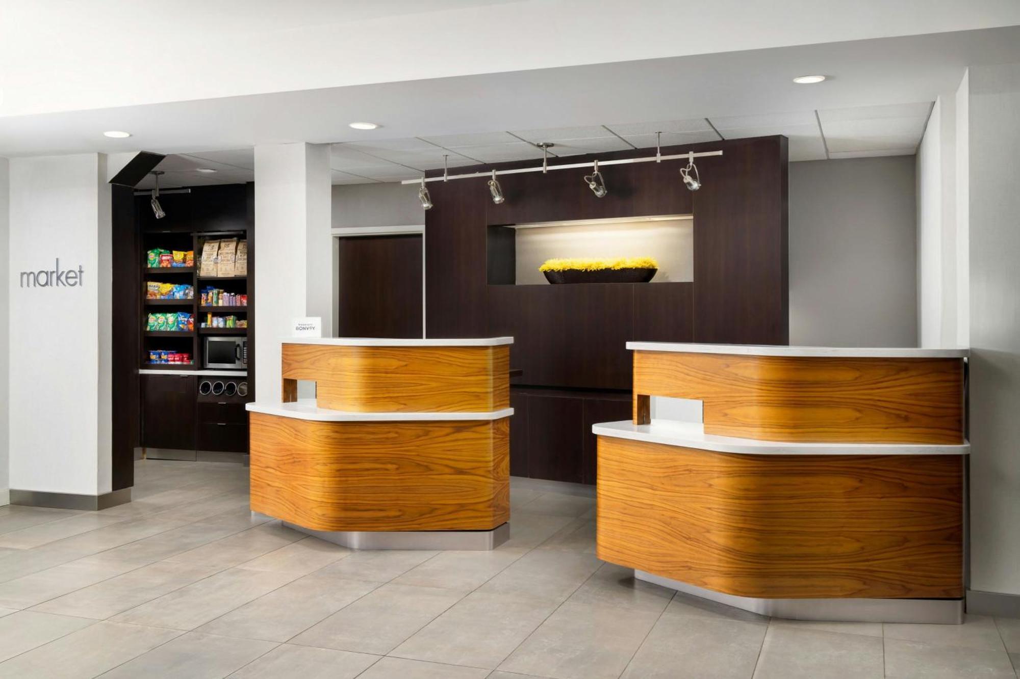 Courtyard By Marriott Concord Hotell Exteriör bild